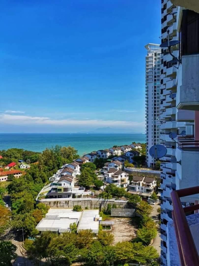 Airbnb At Sri Sayang Batu Ferringhi Beach Eksteriør bilde