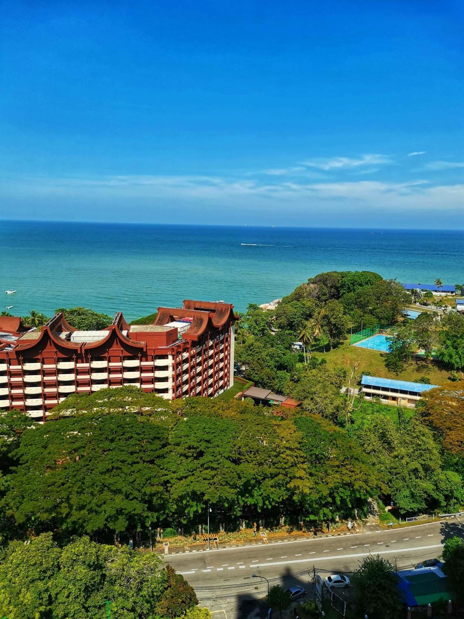 Airbnb At Sri Sayang Batu Ferringhi Beach Eksteriør bilde