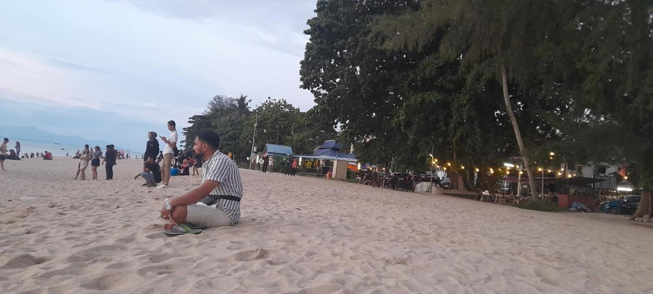 Airbnb At Sri Sayang Batu Ferringhi Beach Eksteriør bilde